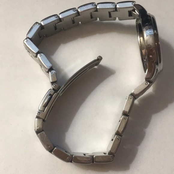 (2/$50) Vintage silver men’s Timex watch - Picture 6 of 6